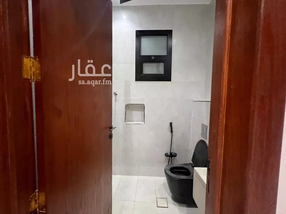 5 bedroom floor in Tuwaiq 22