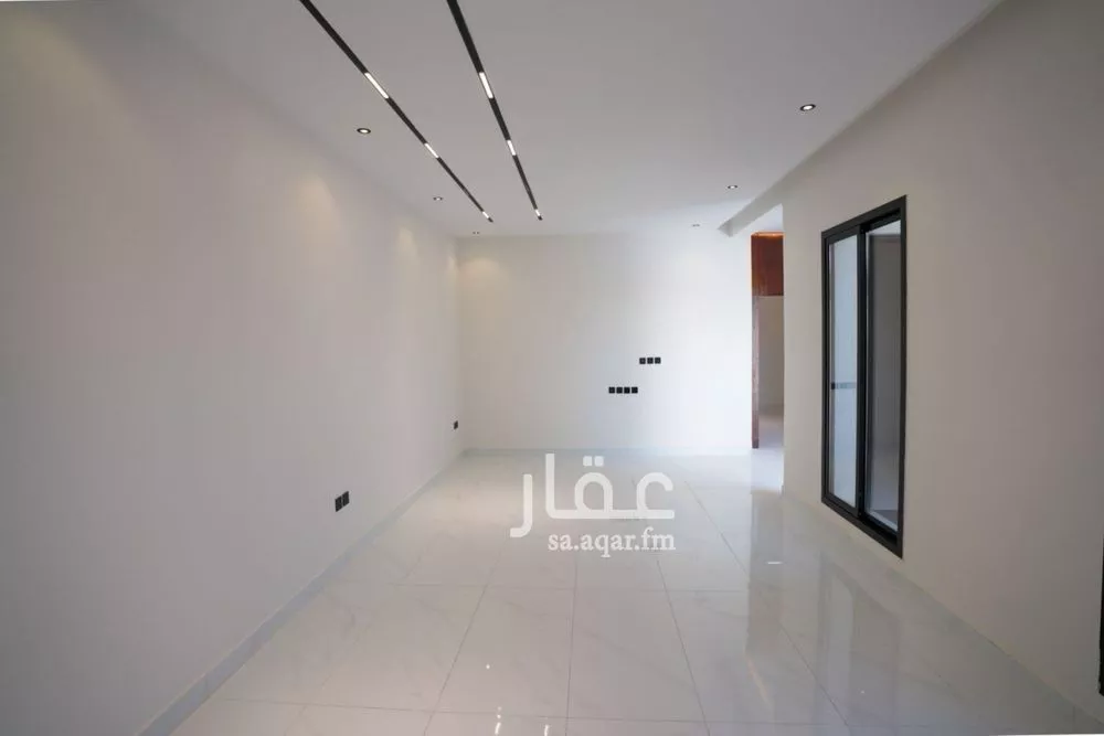 4 bedroom floor in Al Janadriyah 7
