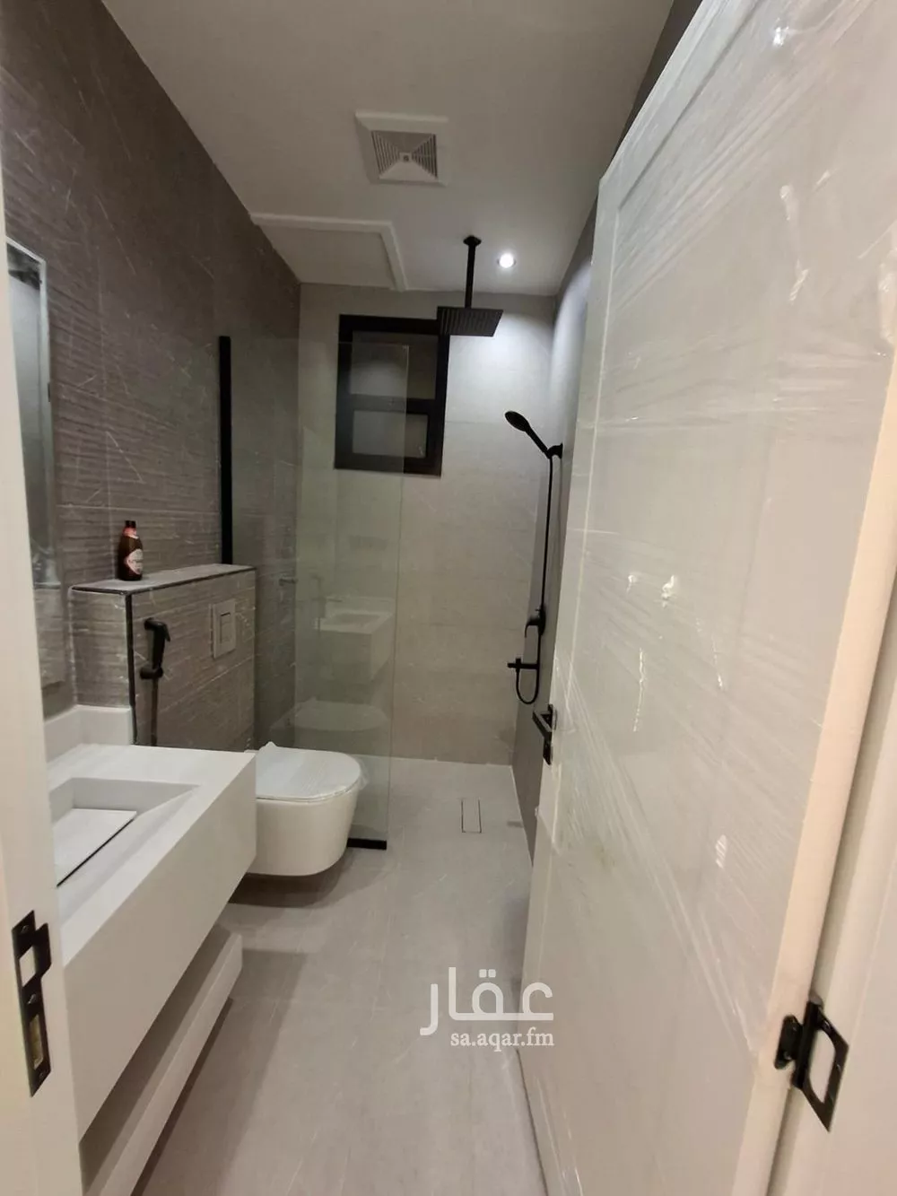 4 bedroom floor in Badr 6