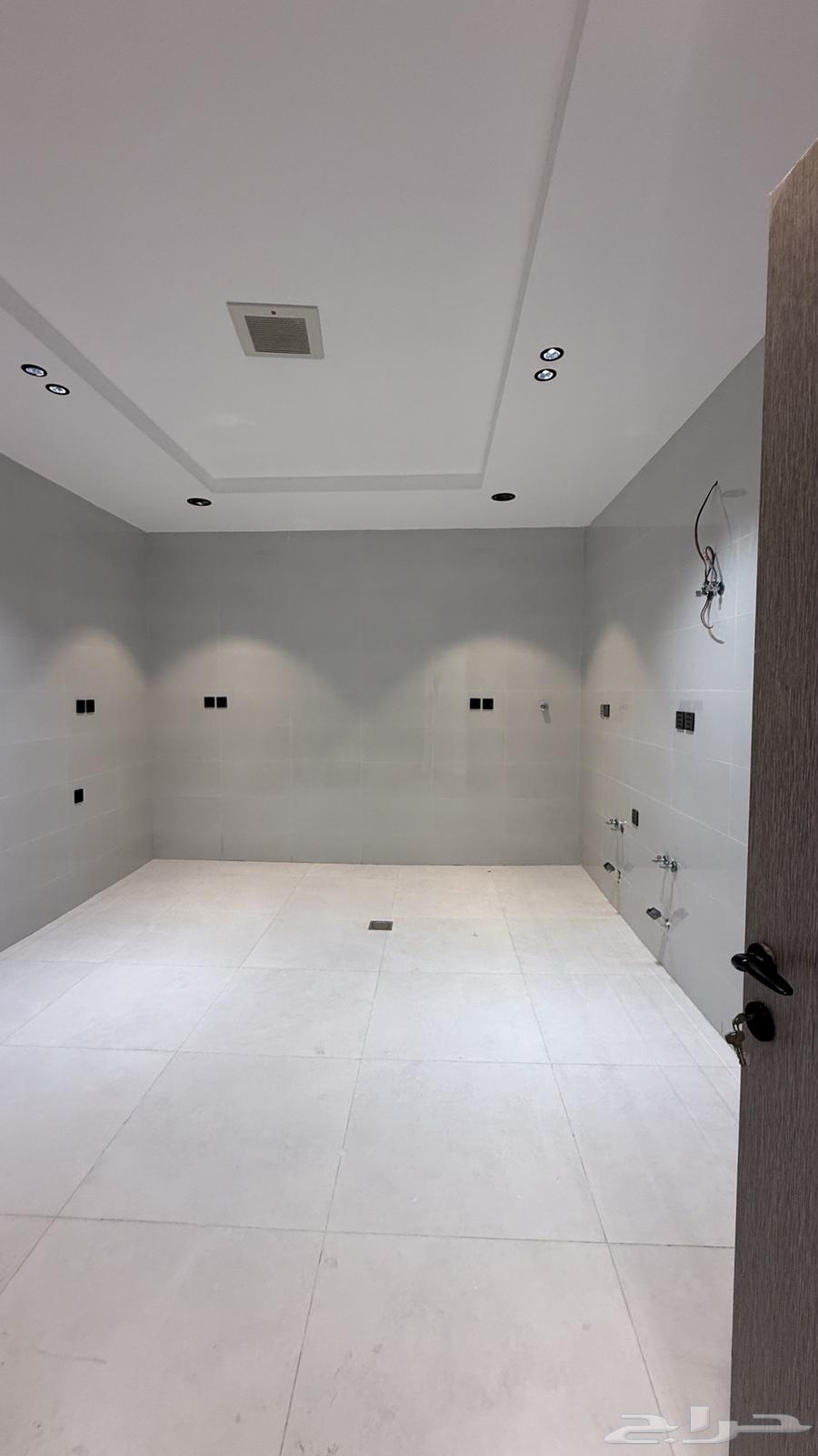4 bedroom apartment in Mishrifah, Jeddah 11