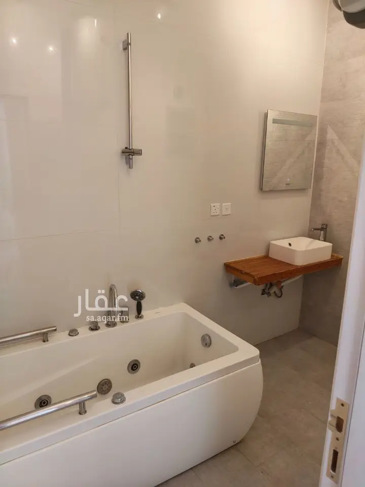 4 bedroom apartment in Al Yasmin, Riyadh 13
