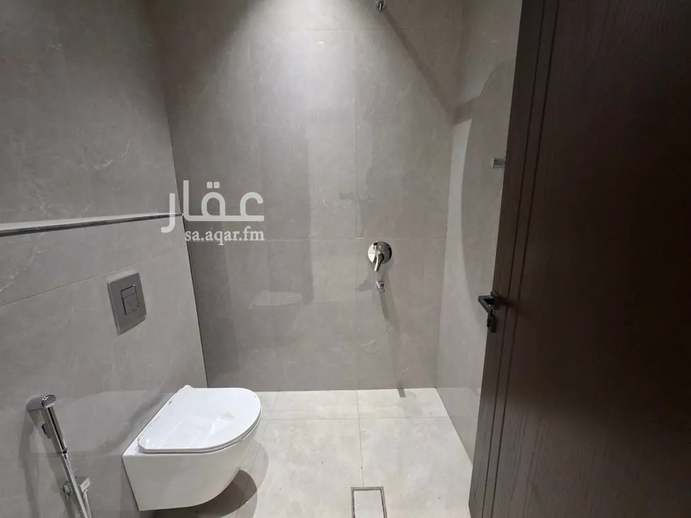 4 bedroom floor in Al Munsiyah 11