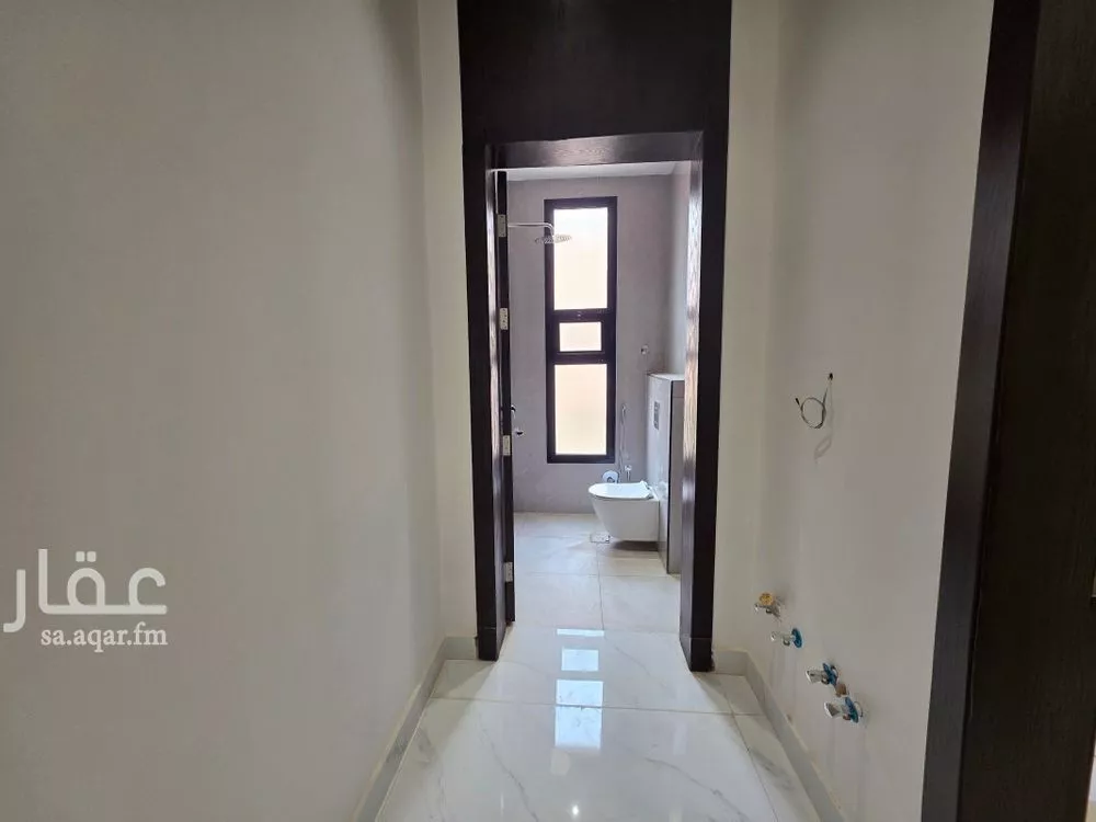 4 bedroom floor in Al Munsiyah 5