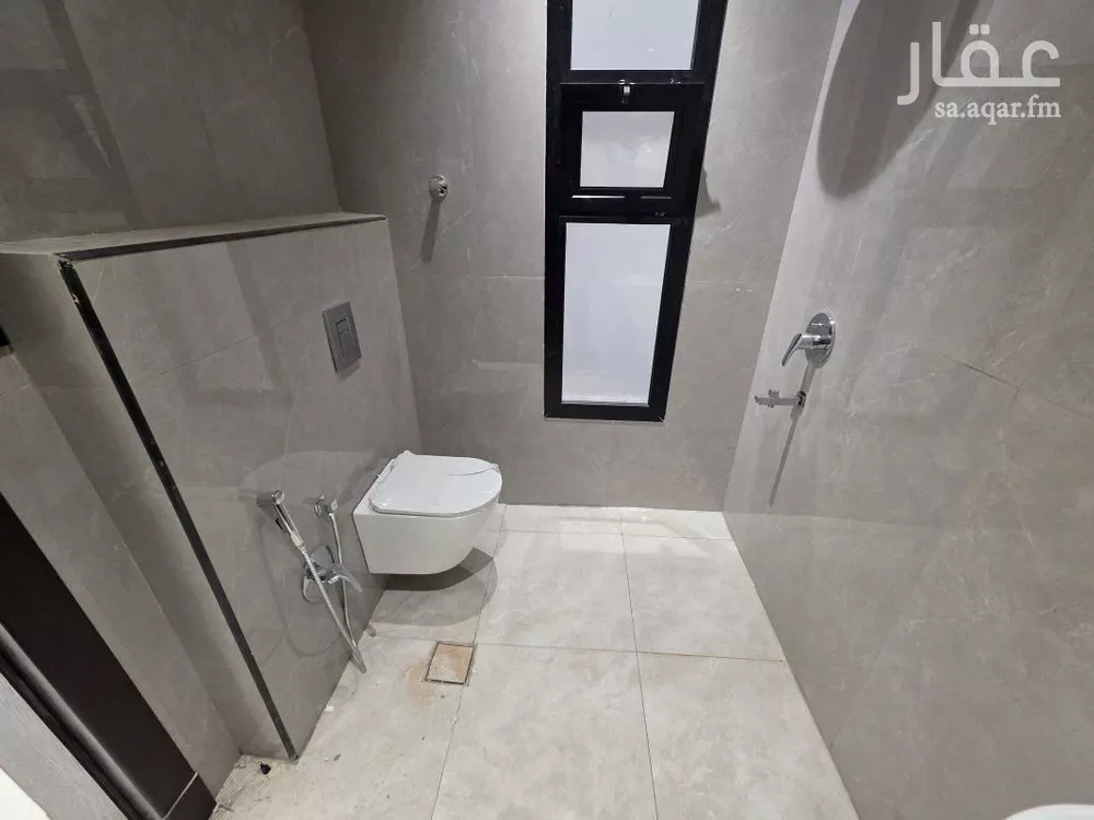 4 bedroom floor in Al Munsiyah 9