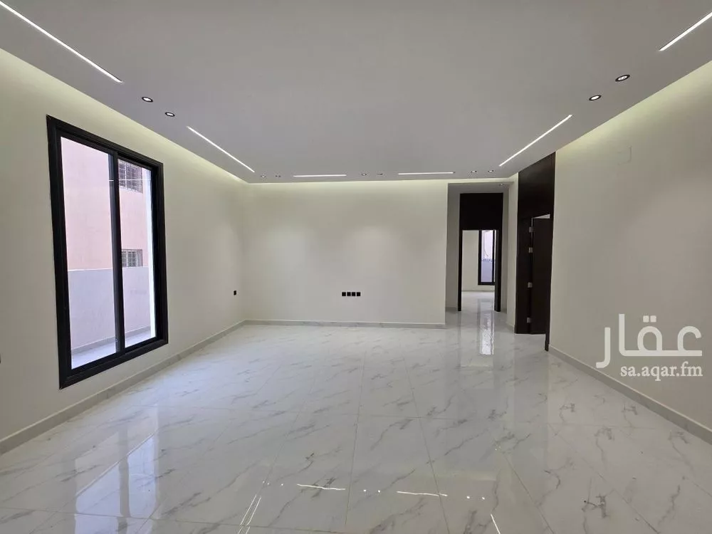 4 bedroom floor in Al Munsiyah 10