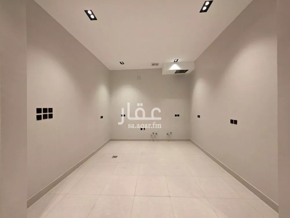 4 bedroom floor in Al Yarmouk 14