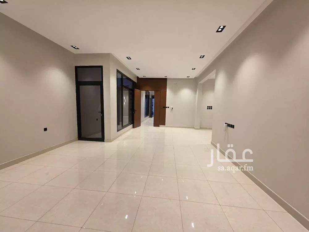 4 bedroom floor in Al Yarmouk 7