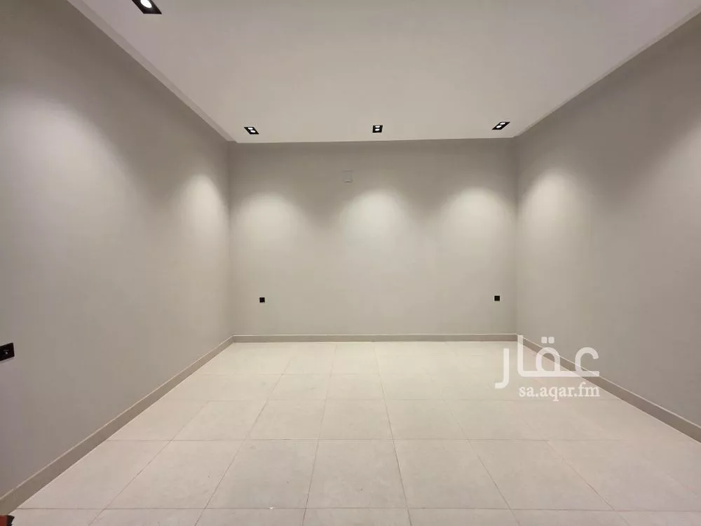 4 bedroom floor in Al Yarmouk 9