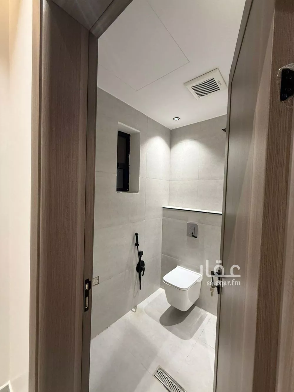 3 bedroom floor in As Suwaidi 17