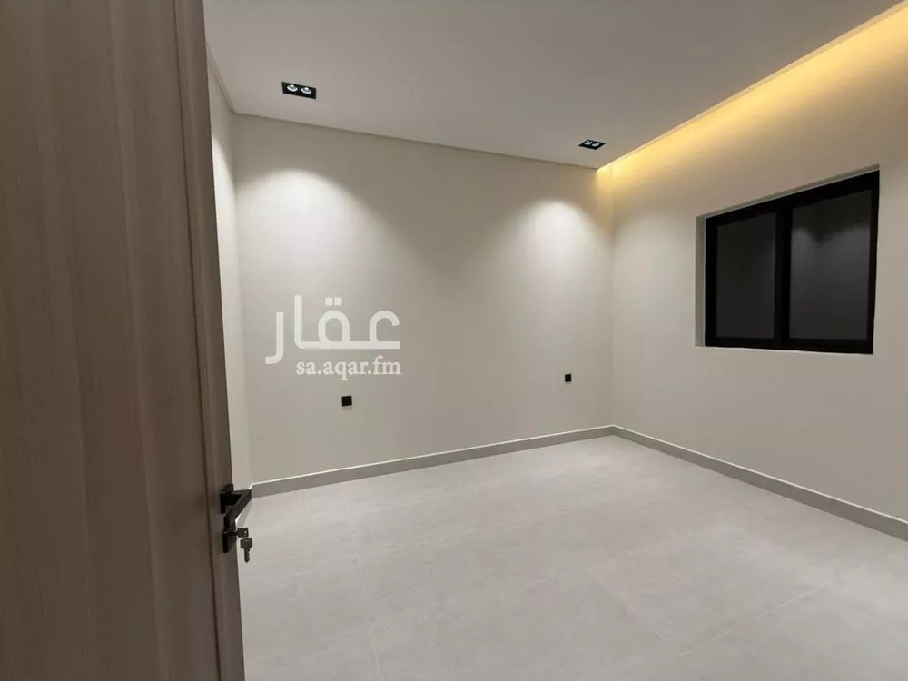 3 bedroom floor in As Suwaidi 8
