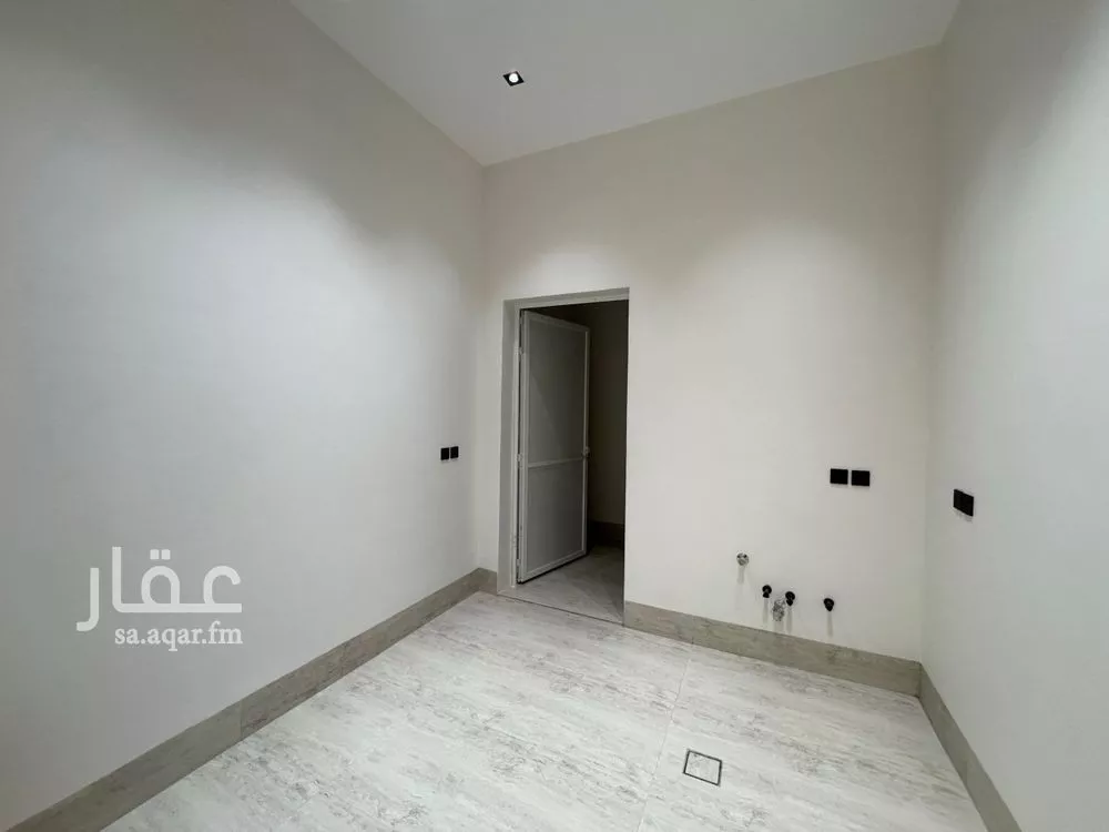 دور 4 غرف في الشرق 10