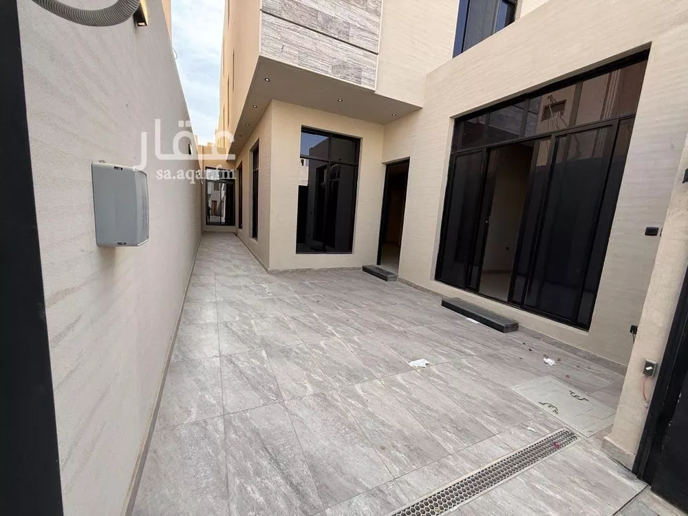 4 bedroom floor in Qurtubah 8