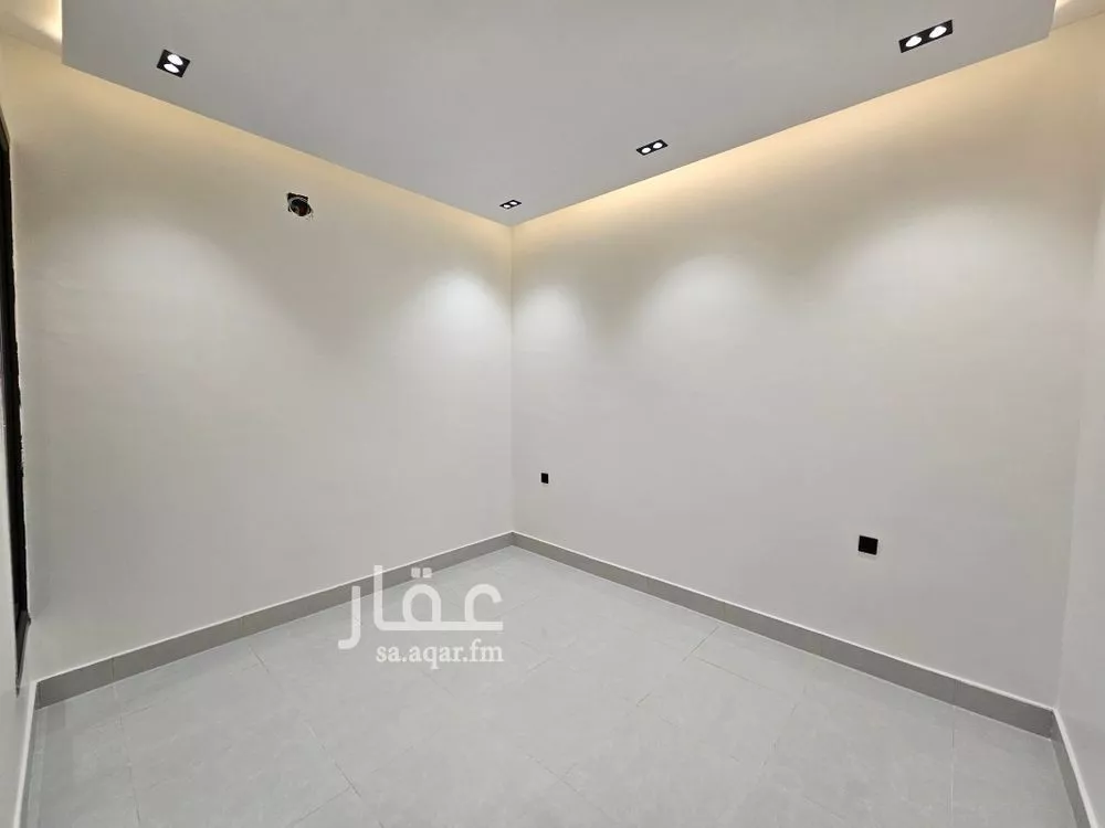 4 bedroom floor in Al Maizilah 4