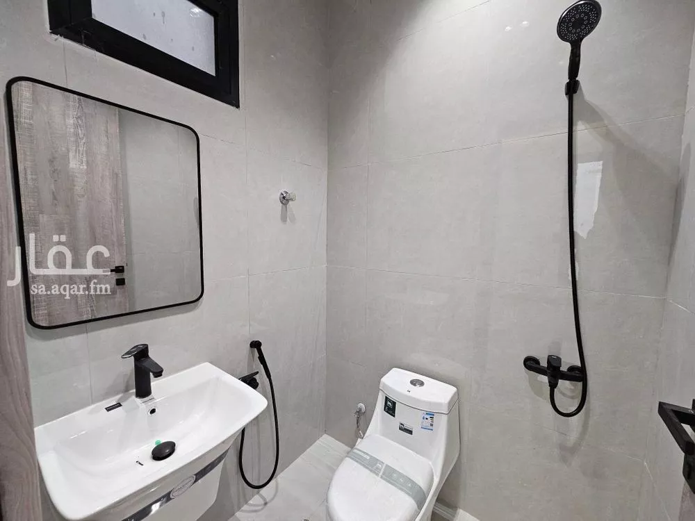 4 bedroom floor in Al Maizilah 8