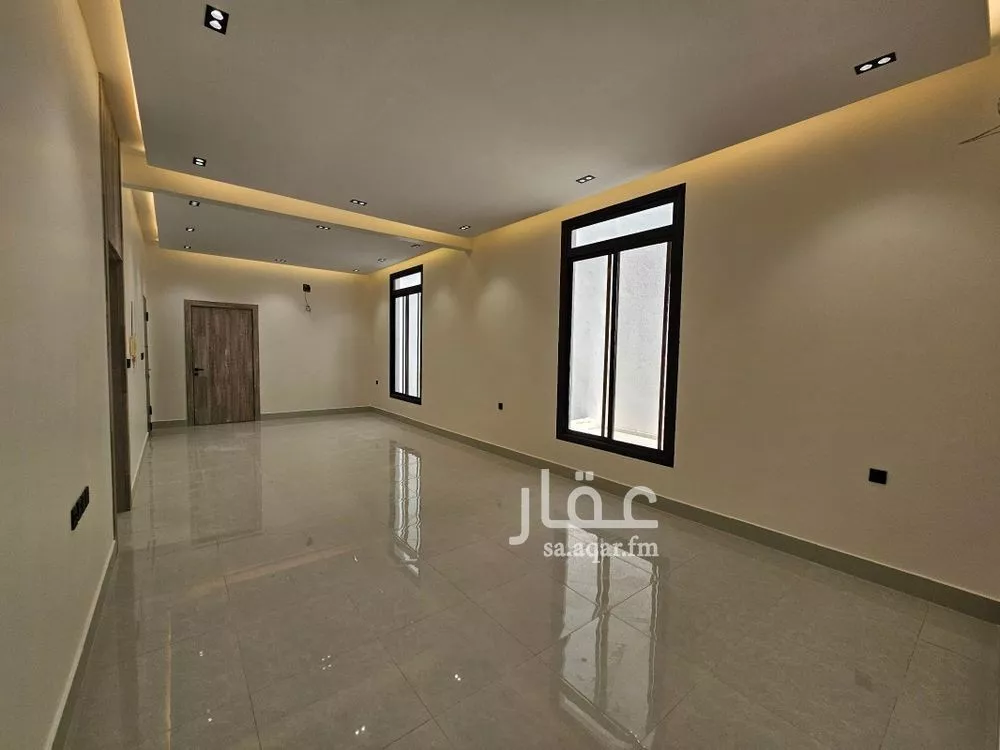 4 bedroom floor in Al Maizilah 9
