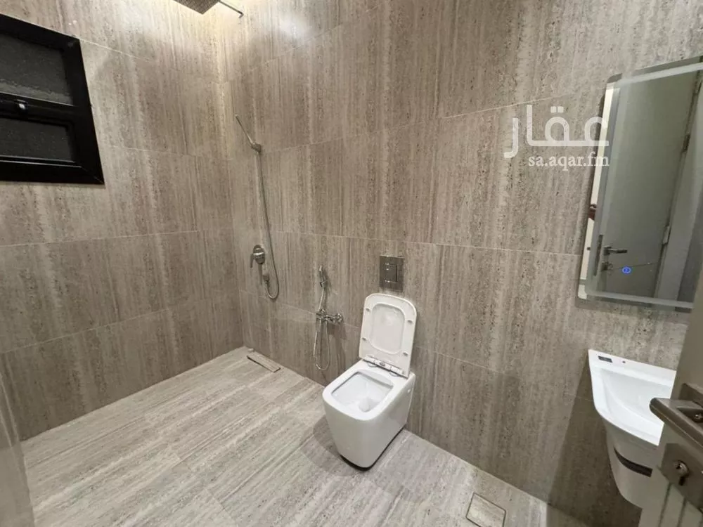 5 bedroom floor in Al Munsiyah 4