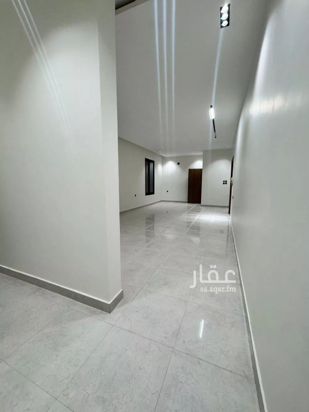 5 bedroom floor in Tuwaiq 16