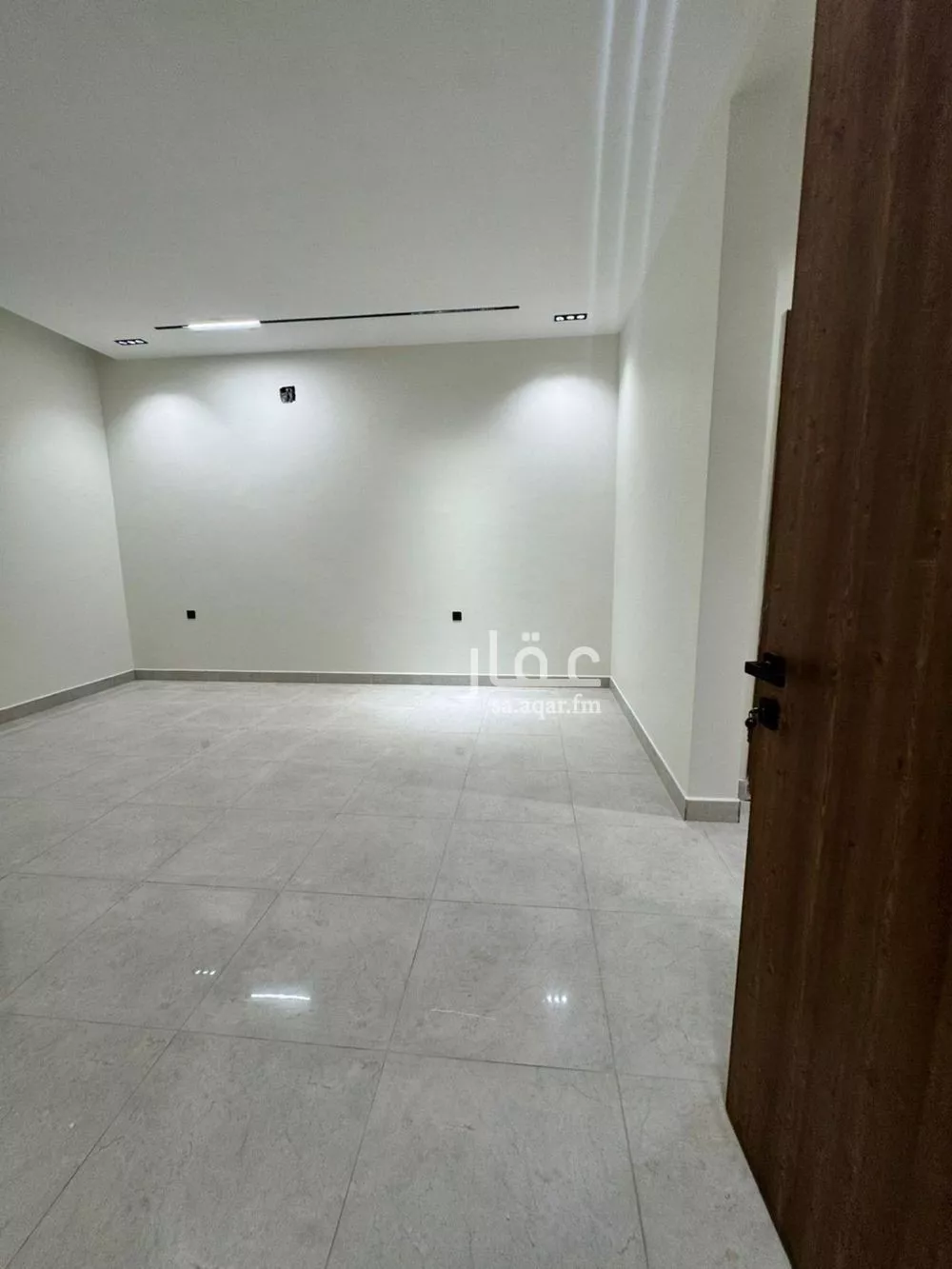 5 bedroom floor in Tuwaiq 20