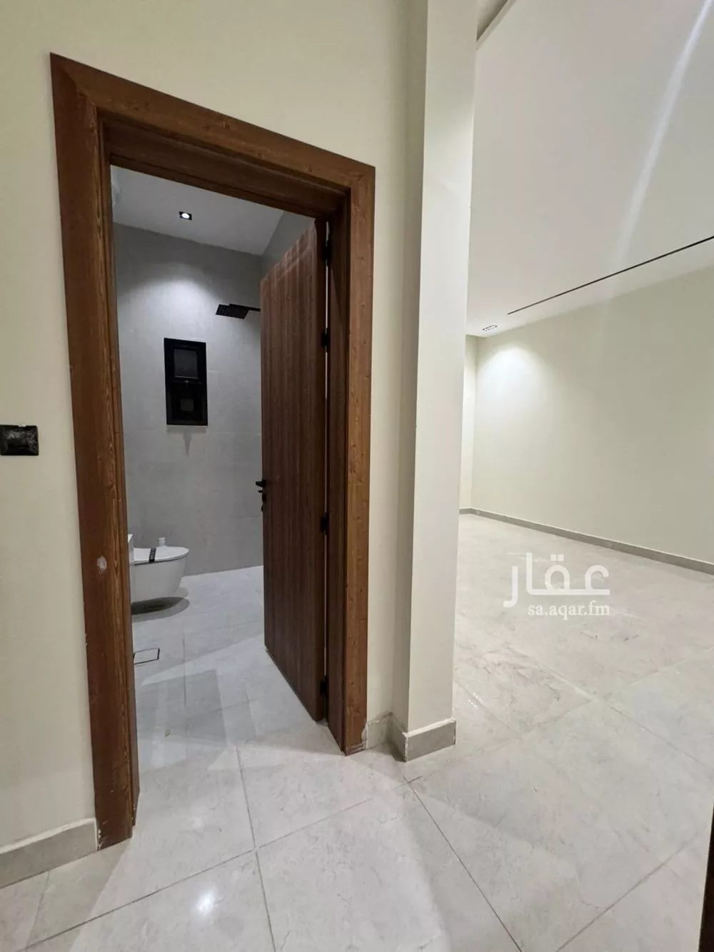 5 bedroom floor in Tuwaiq 9