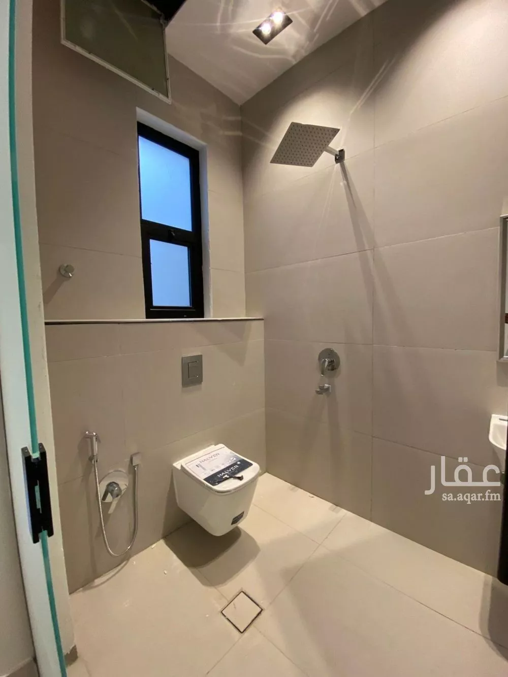 5 bedroom floor in Al Khaleej 11