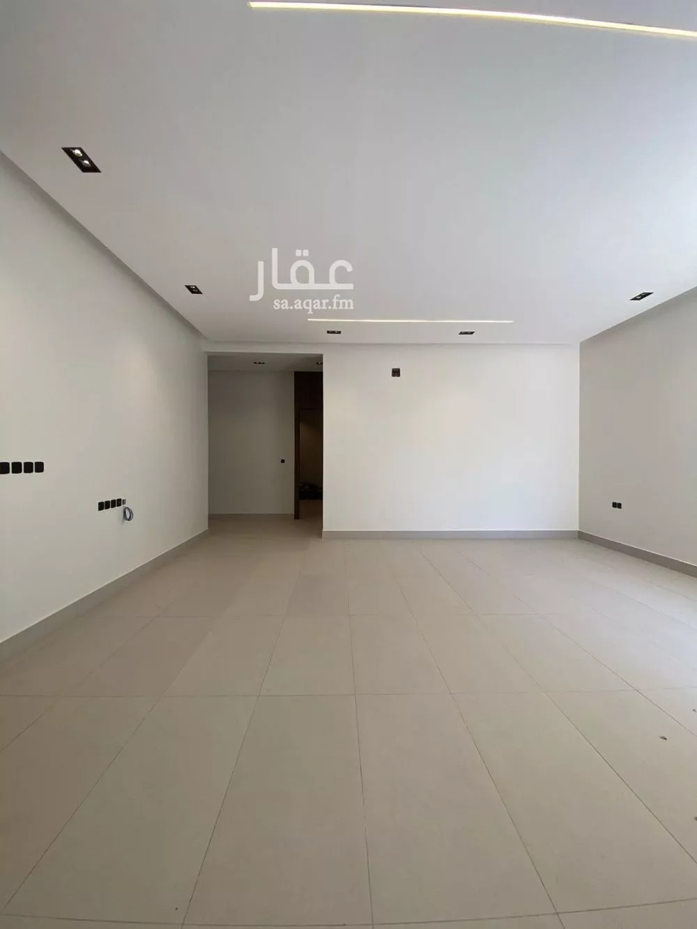 5 bedroom floor in Al Khaleej 6