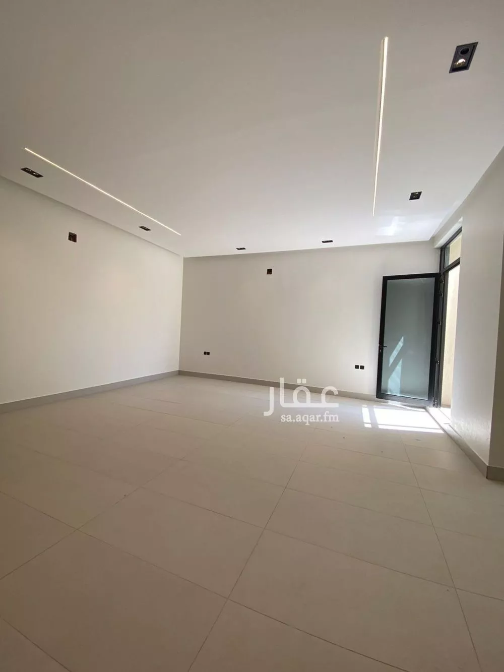 5 bedroom floor in Al Khaleej 8