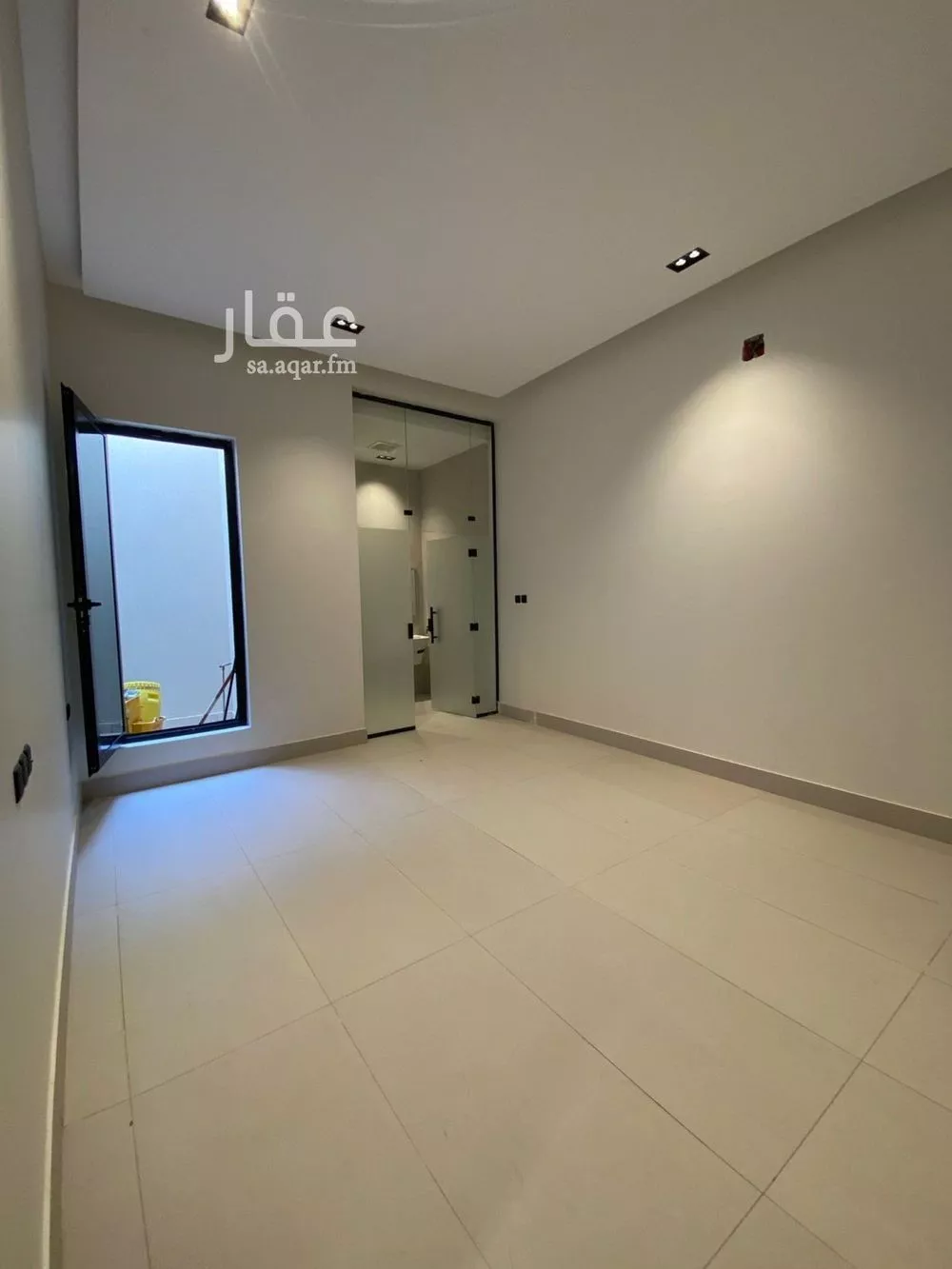 5 bedroom floor in Al Khaleej 2