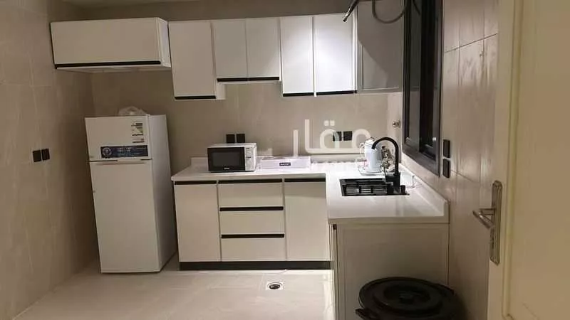 2 bedroom apartment in King Fahd, Madinah 4