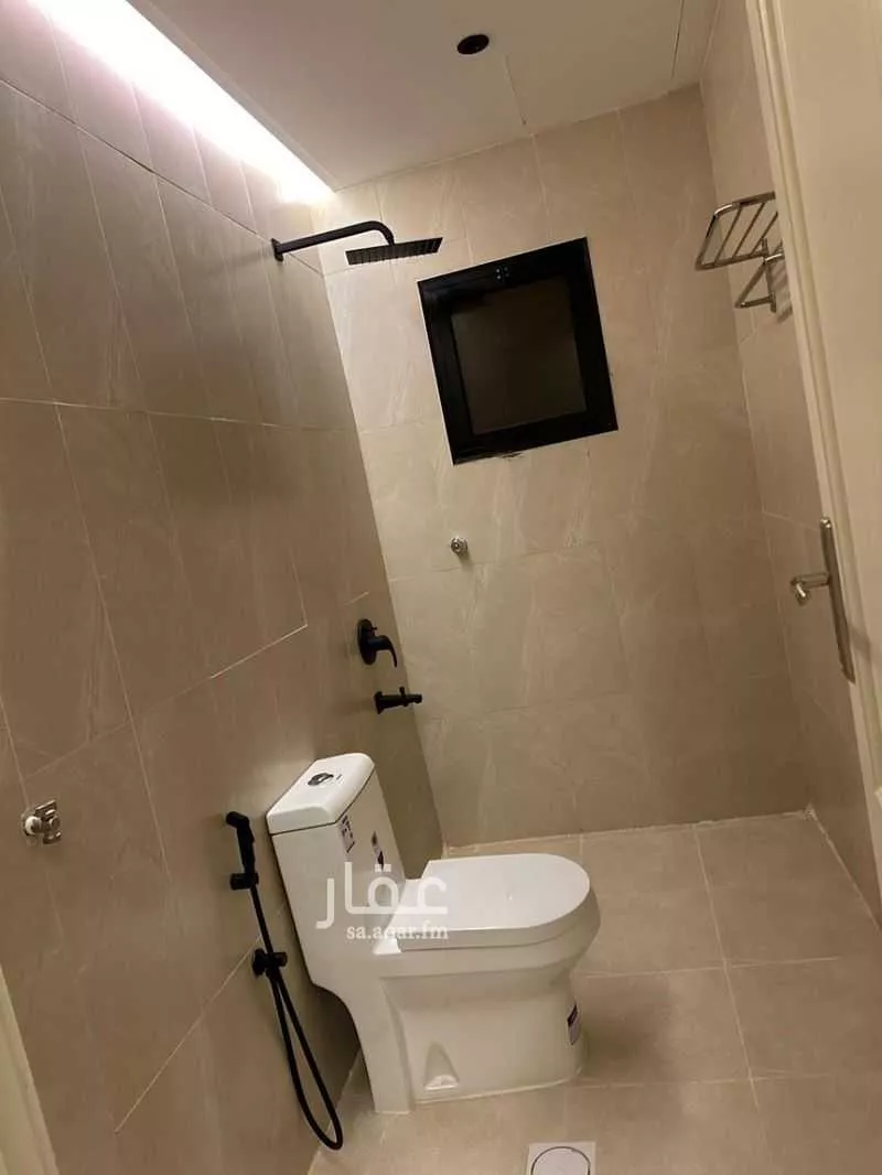 2 bedroom apartment in King Fahd, Madinah 7