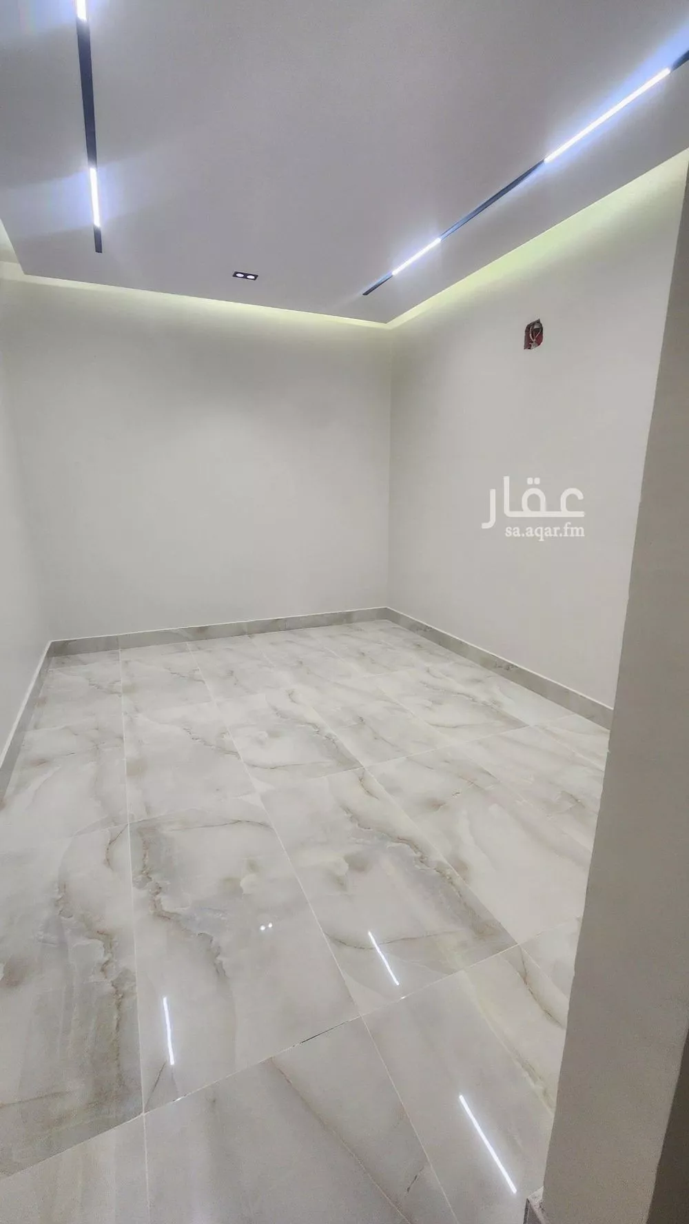 8 bedroom floor in Al Rimal 5