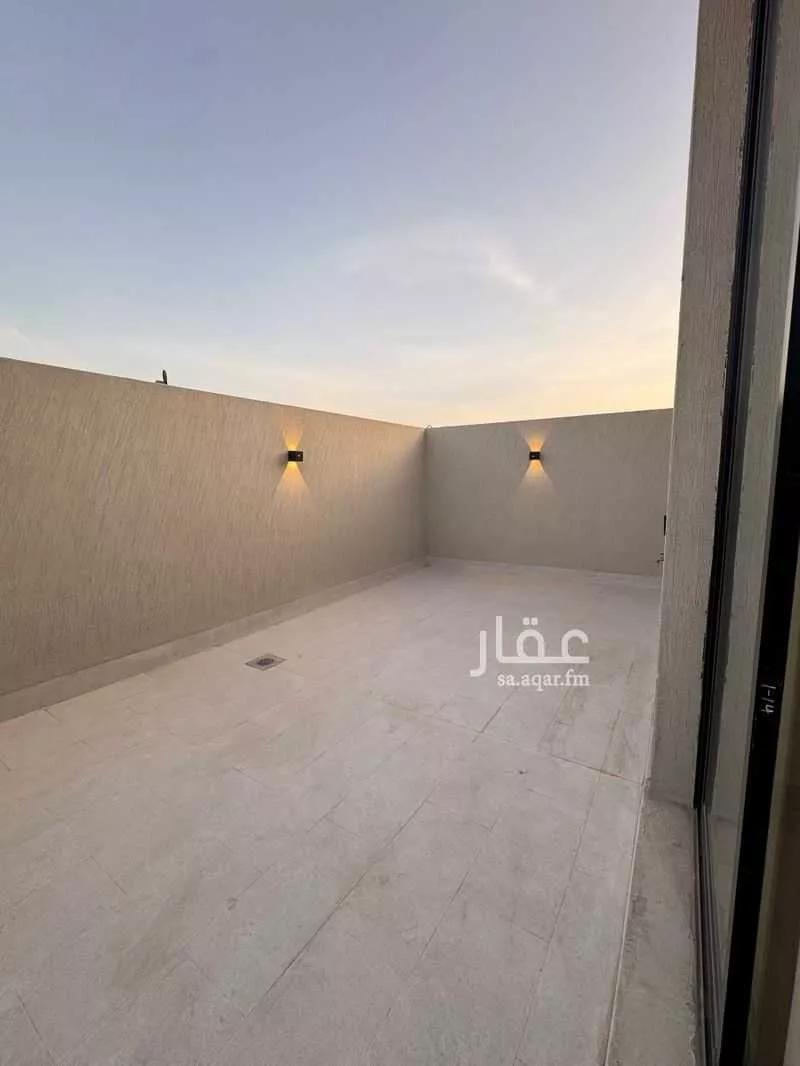 دور 3 غرف في العارض 21
