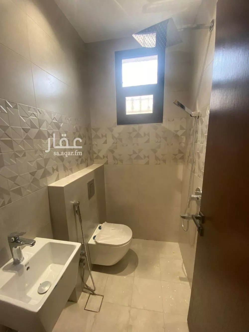 5 bedroom floor in Al Hazm 11
