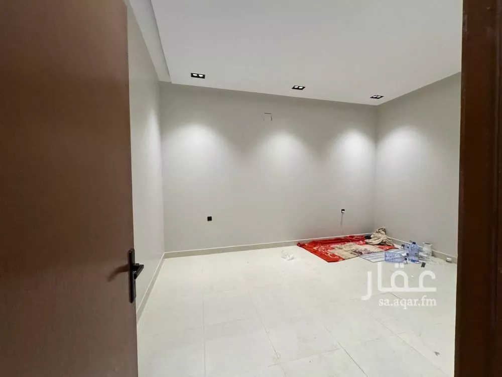 5 bedroom floor in Al Khaleej 11