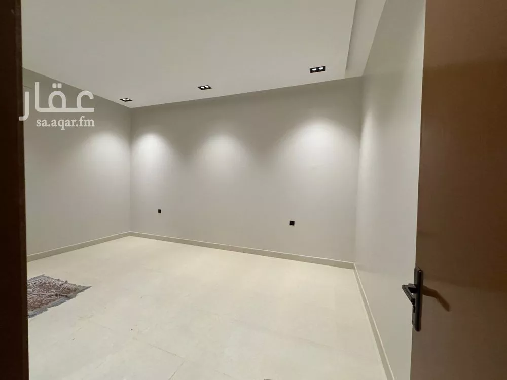 5 bedroom floor in Al Khaleej 12
