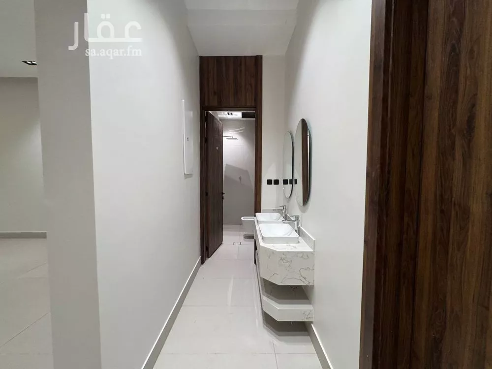 5 bedroom floor in Al Khaleej 4