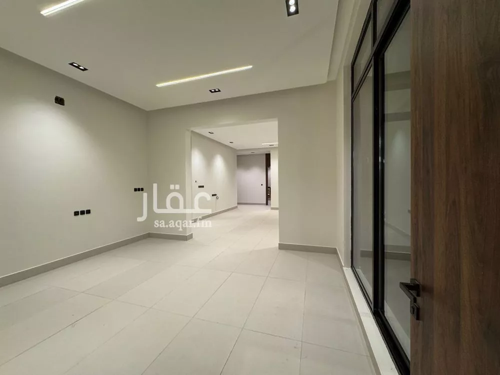 5 bedroom floor in Al Khaleej 5