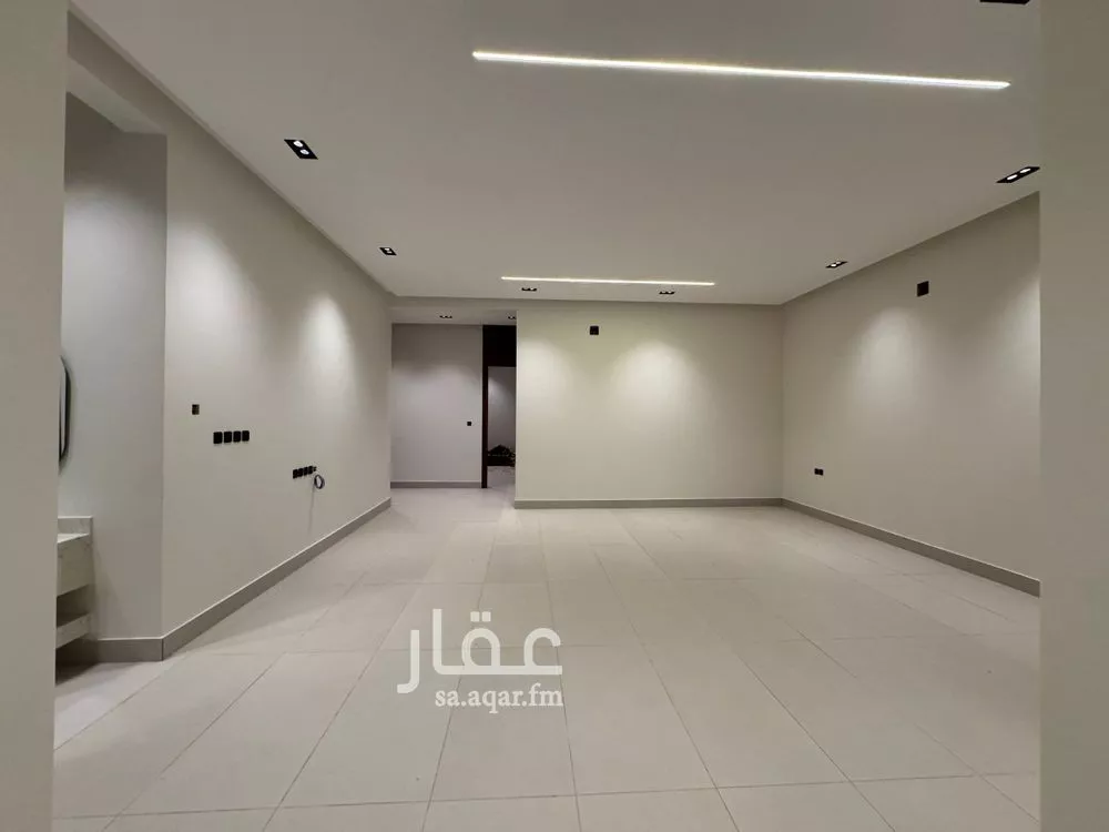 5 bedroom floor in Al Khaleej 6