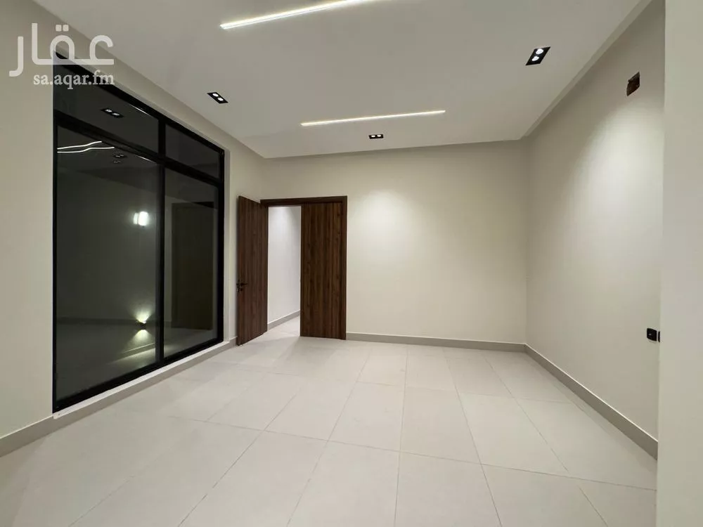 5 bedroom floor in Al Khaleej 7