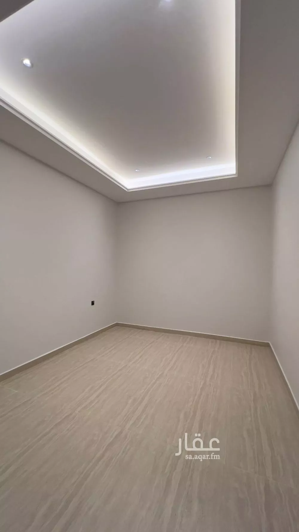3 bedroom floor in As Suwaidi 5