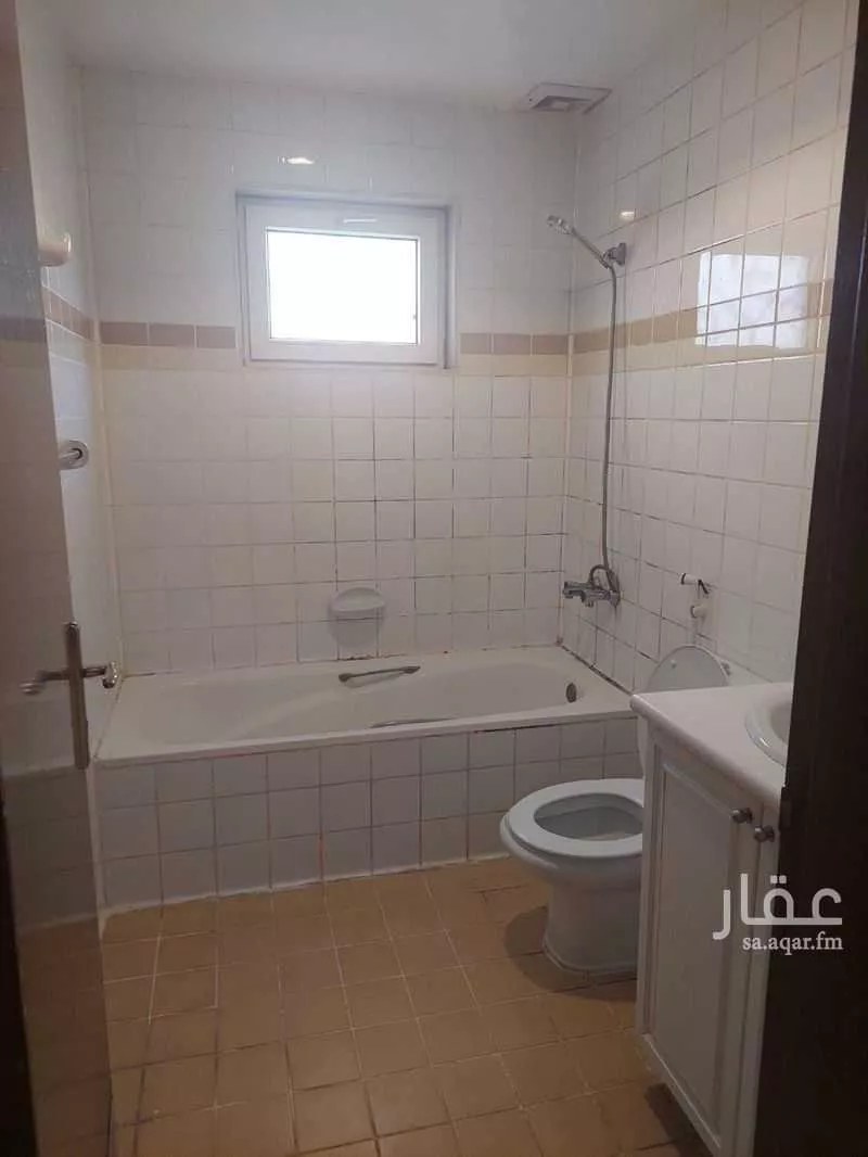 2 bedroom apartment in Al Sharafiyah, Jeddah 6