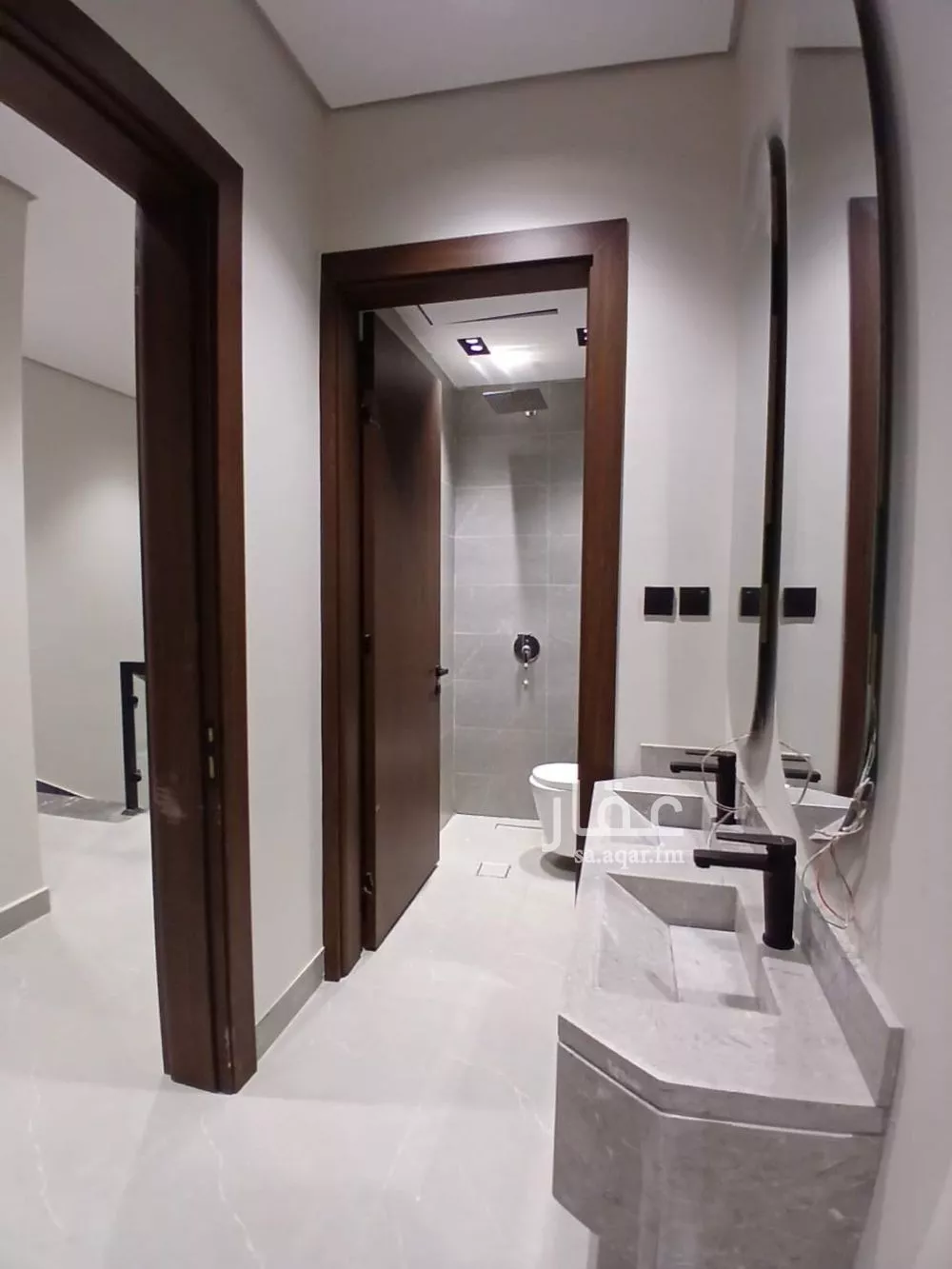 3 bedroom floor in Ishbiliyah 8