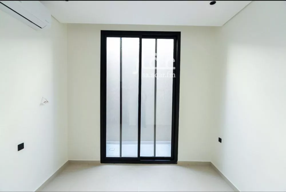 4 bedroom floor in Al Aridh 10