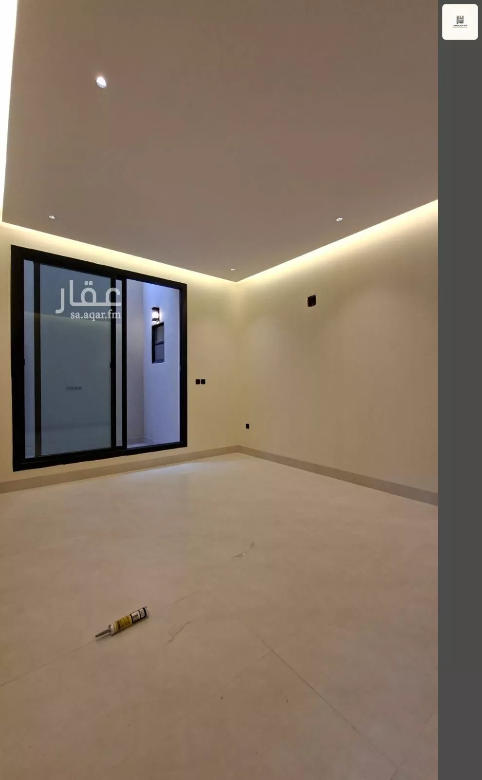 4 bedroom floor in Al Safa 11