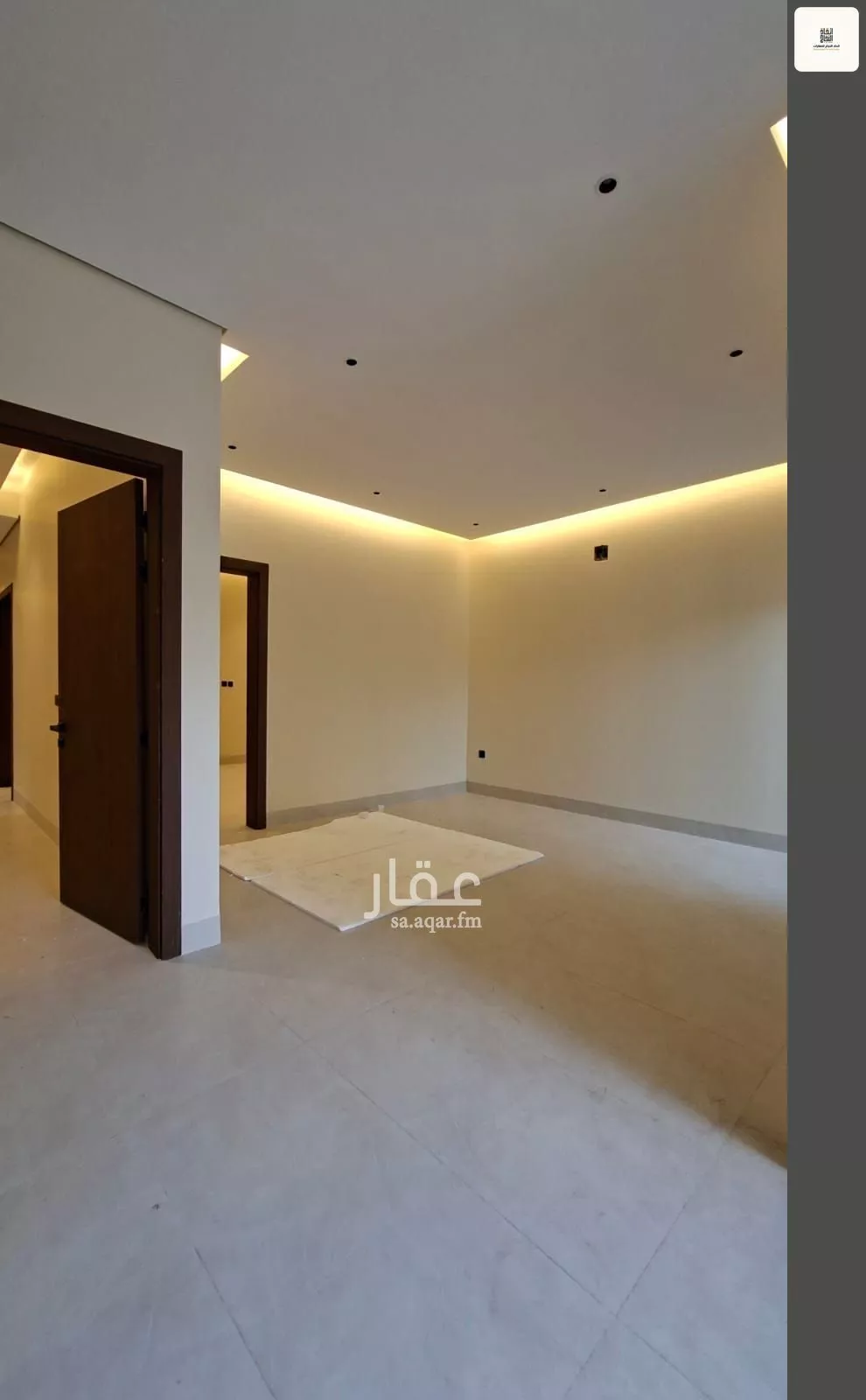 4 bedroom floor in Al Safa 9
