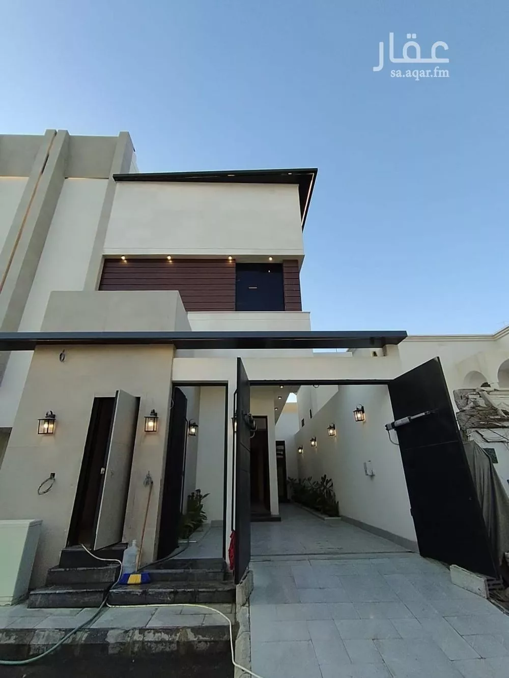 5 bedroom floor in Al Munsiyah 2