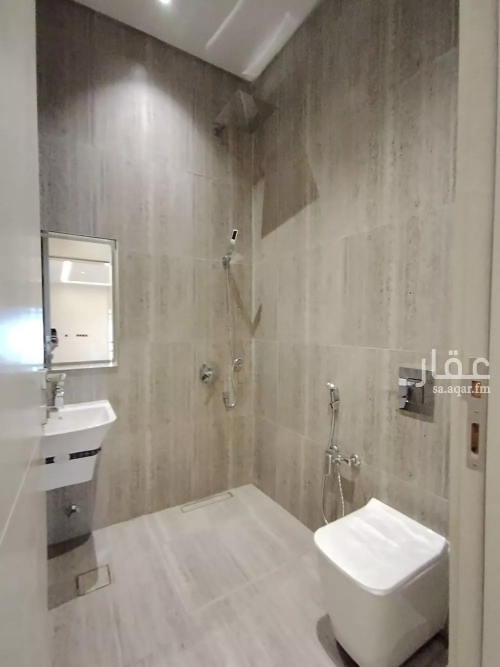 5 bedroom floor in Al Munsiyah 12