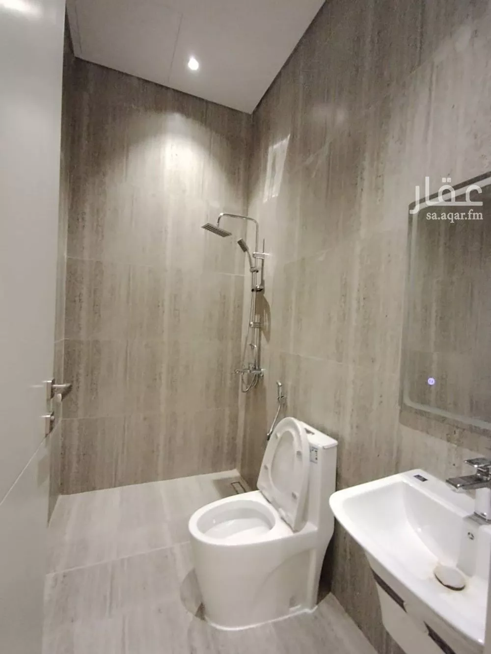 5 bedroom floor in Al Munsiyah 6
