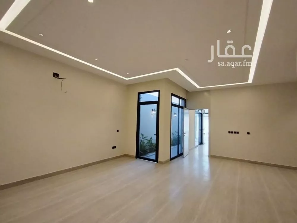 5 bedroom floor in Al Munsiyah 9