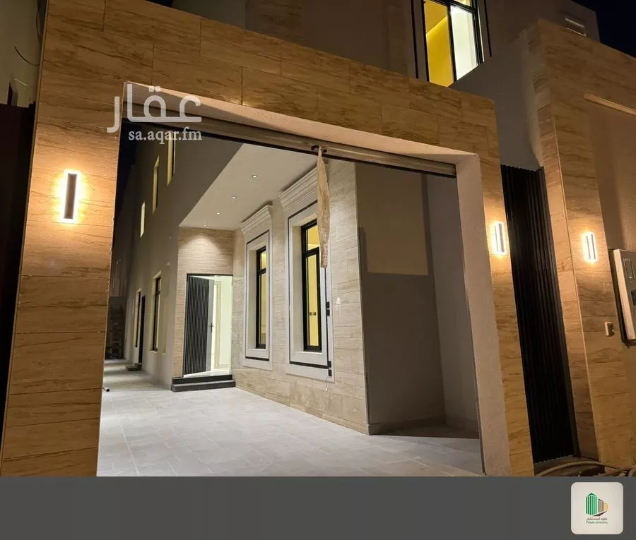 4 bedroom floor in Al Khaleej 2