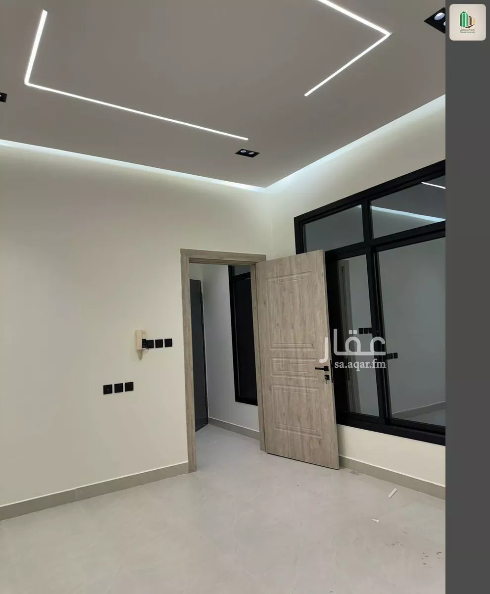 4 bedroom floor in Al Khaleej 8